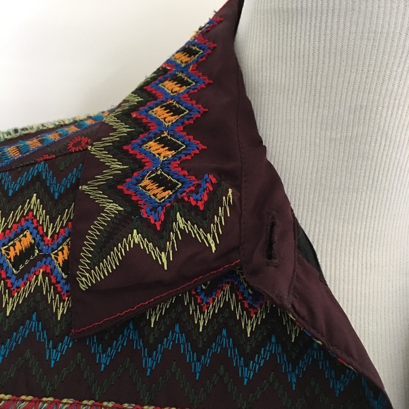 Chico's "Design" Embroidered Southwestern Blazer. - Picture 4 of 5